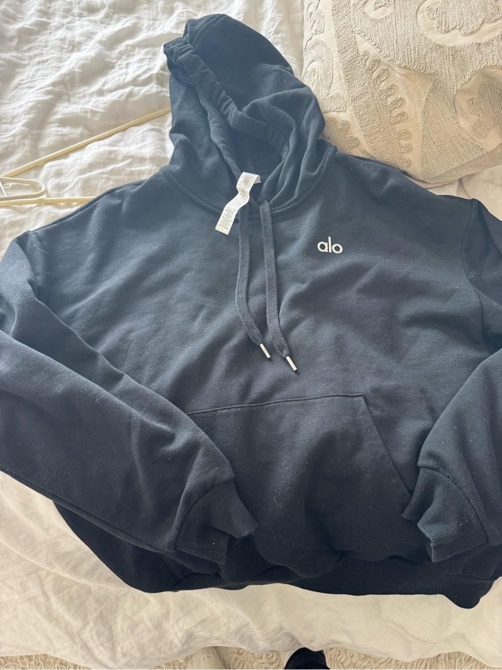 ALO Black Women Logo Hoodie — Pullover Sweatshirt Medium size